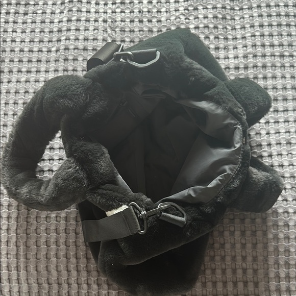 Nike Black and Cream Faux Fur Shoulder Bag - Picture 5 of 5